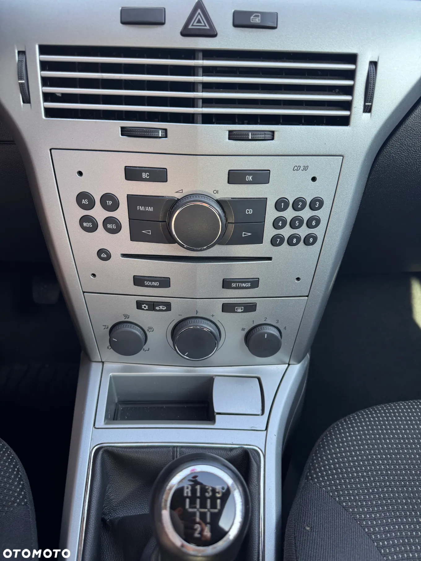 Opel Astra GTC 1.4 - 13
