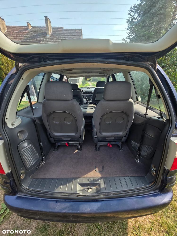Ford Galaxy 1.9 TDI Ambiente - 8