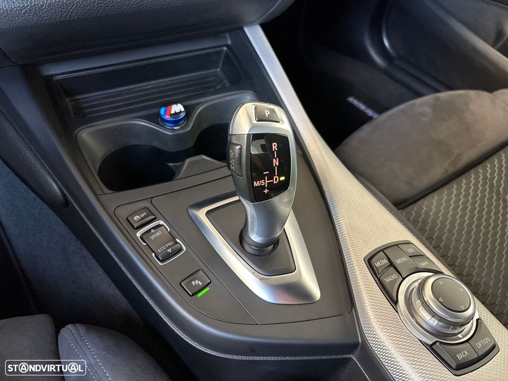 BMW 220 d Coupe Pack M Auto - 45