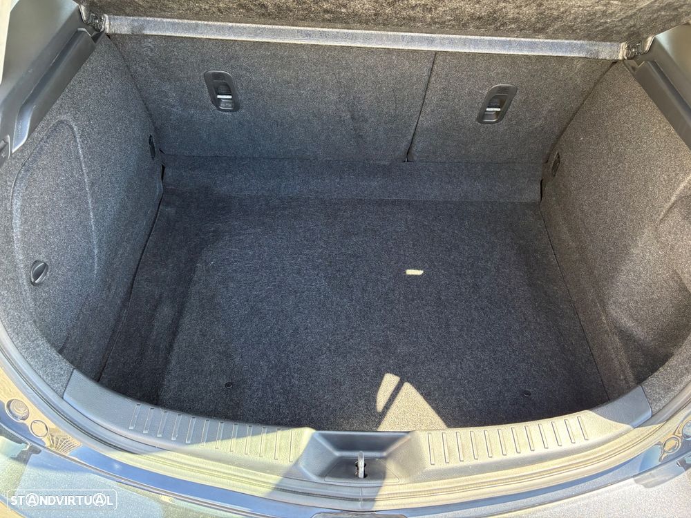 Mazda 3 Hatchback MZ-CD 1.6 Exclusive - 27