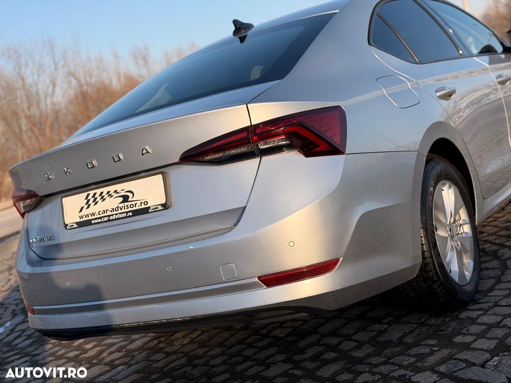 Skoda Octavia 2.0 TDI DSG Style - 13