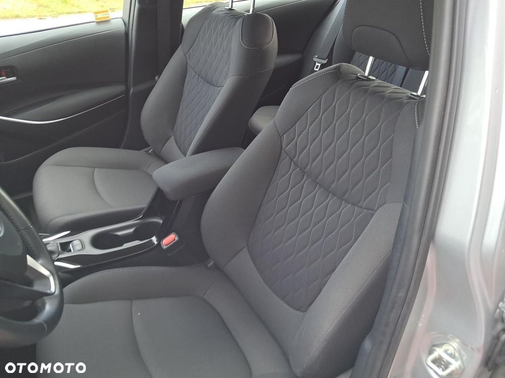Toyota Corolla - 10