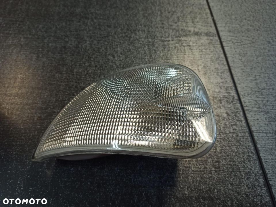 migacz KIERUNKOWSKAZ VW Volkswagen T4 96- lewy BIAŁY - 2