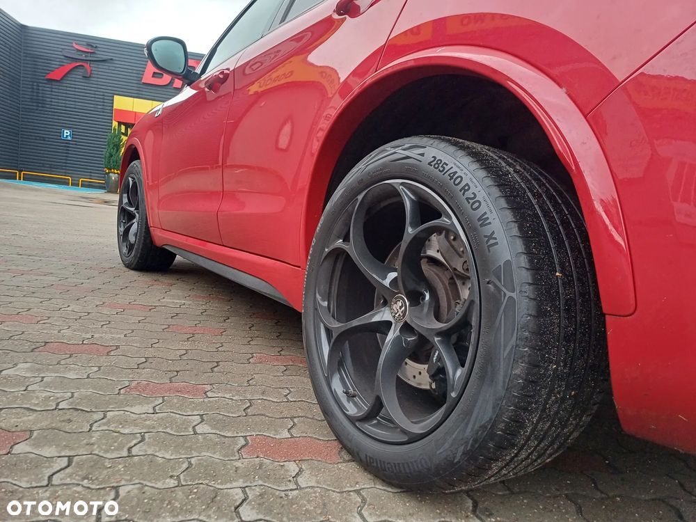 Alfa Romeo Stelvio V6 2.9 Bi-Turbo AT8-Q4 Quadrifoglio - 14