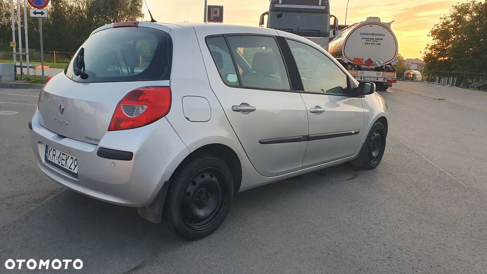 Renault Clio - 12