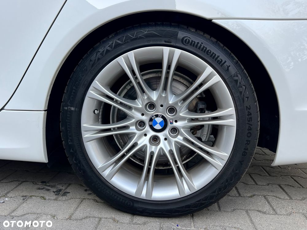 BMW Seria 5 525i - 34