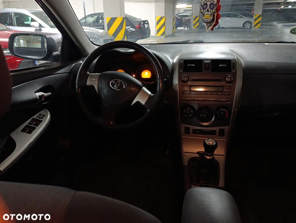 Toyota Corolla 1.6 Luna - 11