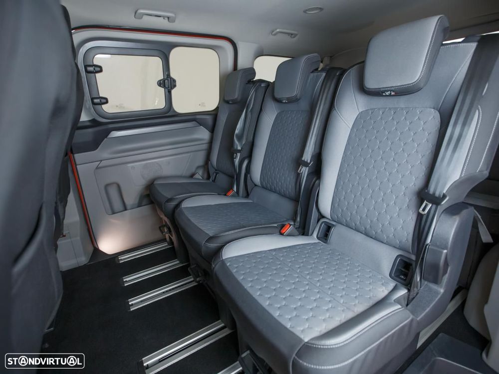 Ford Tourneo Custom L1H1 VA Auto Titanium — fotografia 10