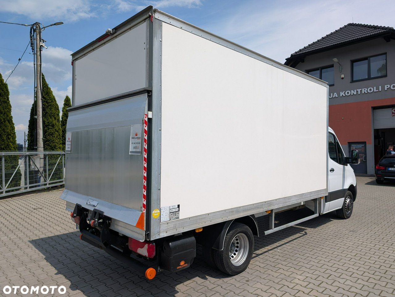 Mercedes-Benz Sprinter - 4