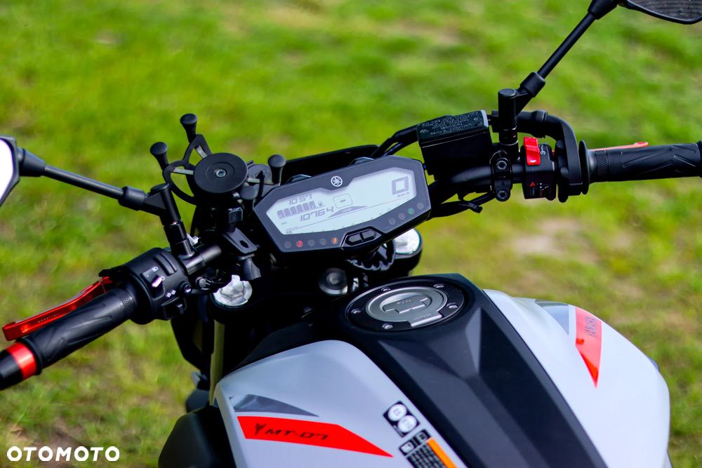 Yamaha MT - 12