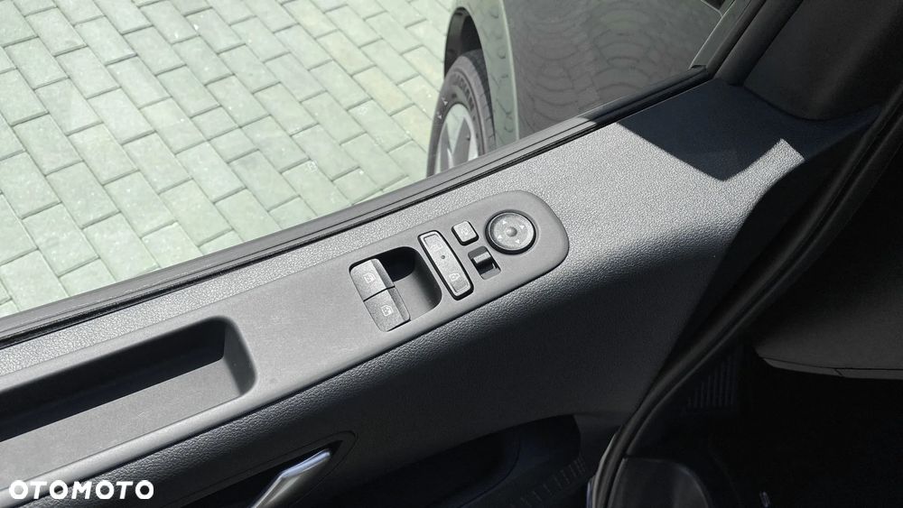 Hyundai Staria 1.6 T-GDI HEV Smart Business - 18