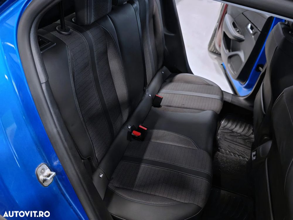 Peugeot 2008 PureTech 130 EAT8 Allure - 28