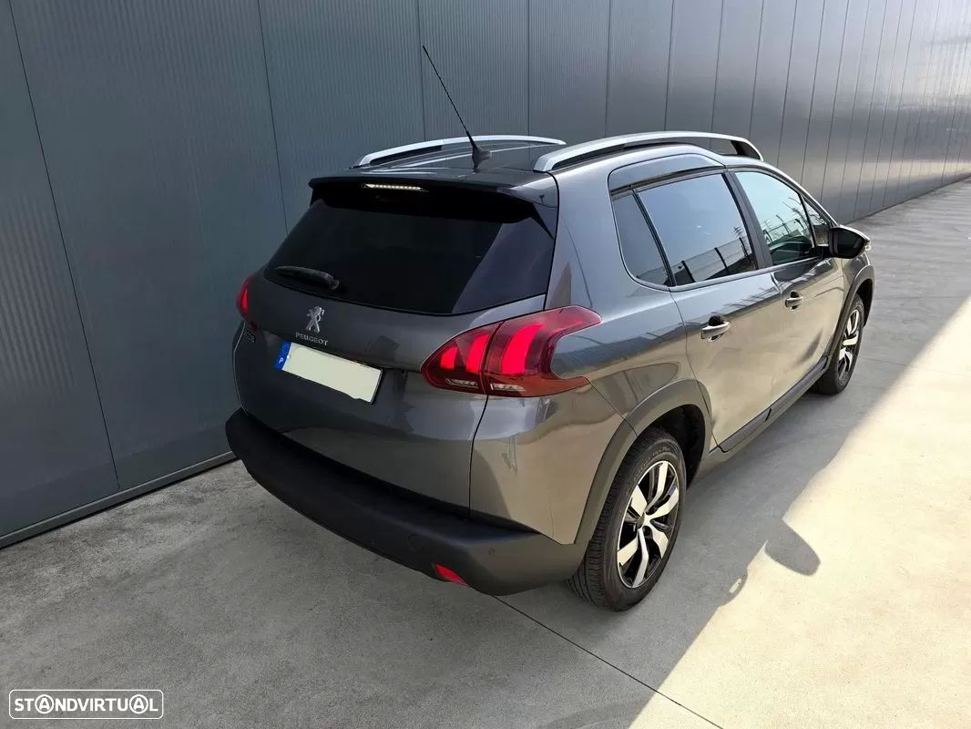 Peugeot 2008 1.2 PureTech Signature - 9