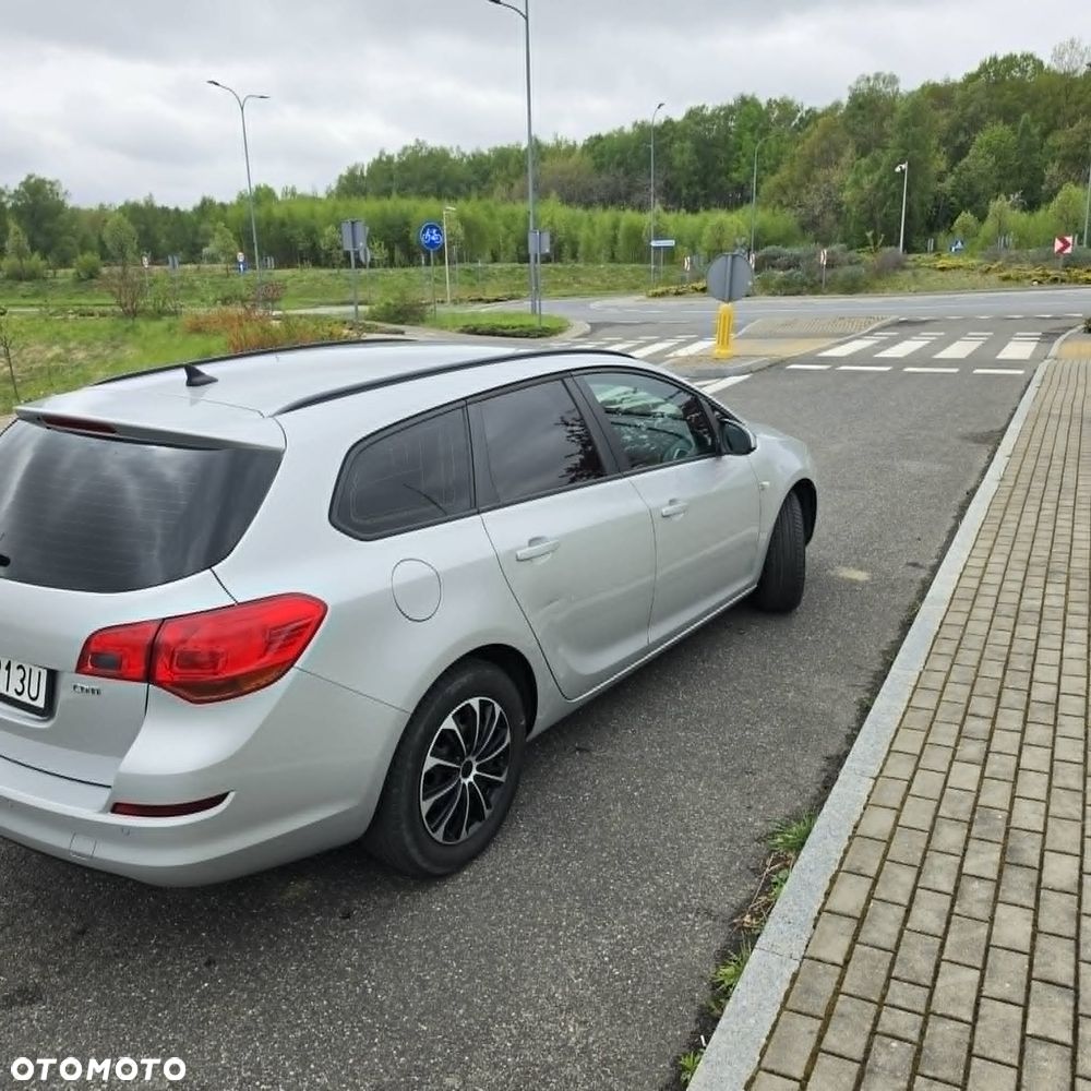 Opel Astra 2.0 CDTI Enjoy - 6