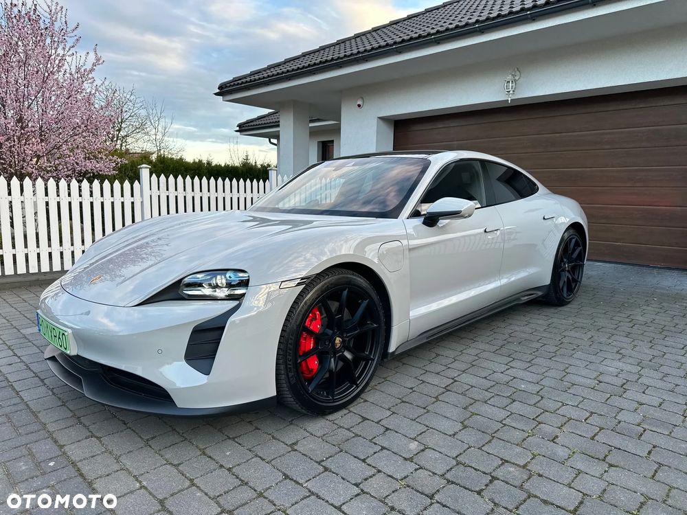 Porsche Taycan - 7