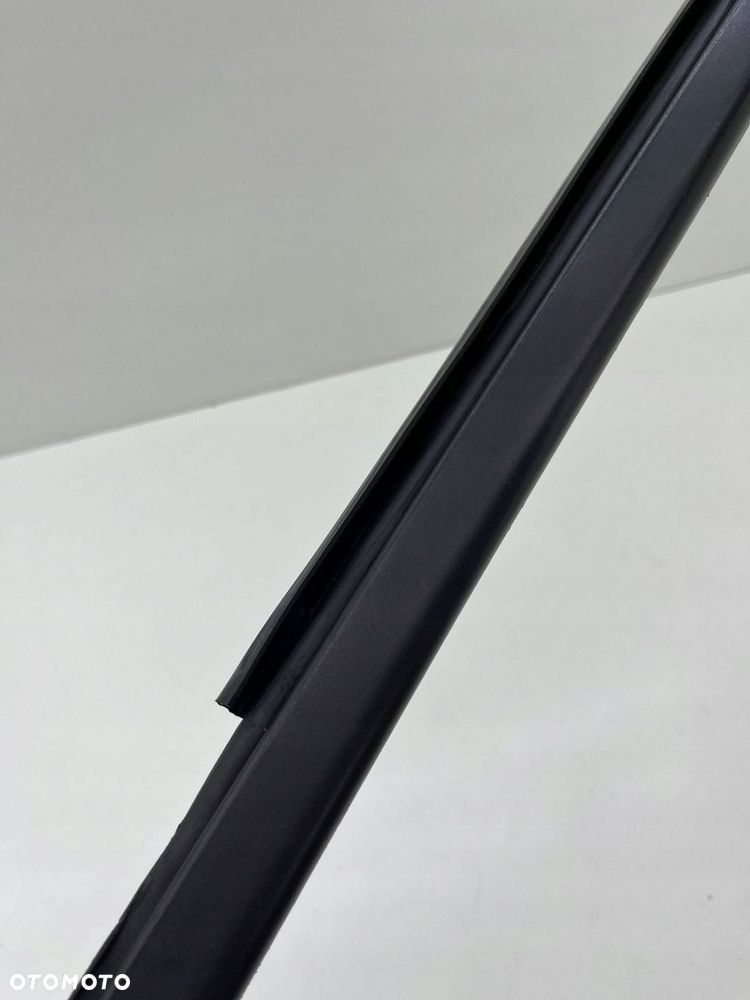 RENAULT TRAFIC III LISTWA SZYBY CZOŁOWEJ PRAWA 93867905 - 3