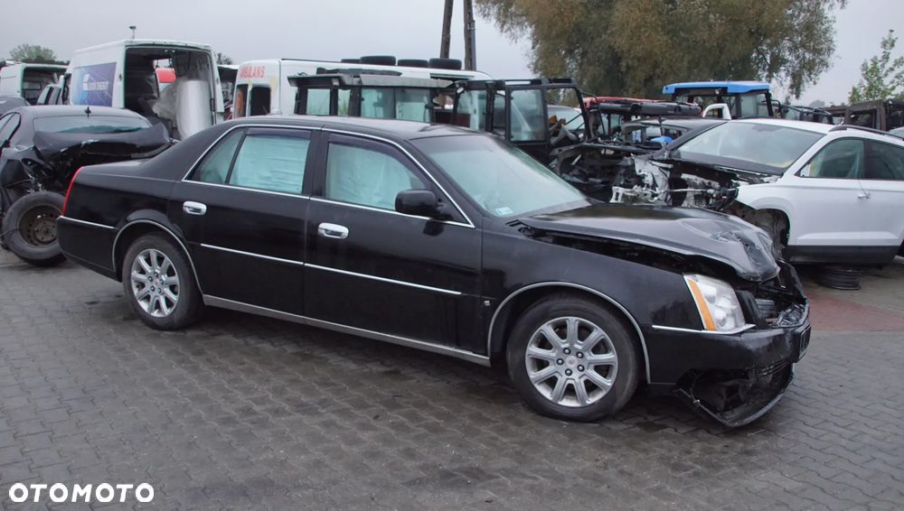 Auto na części - Cadillac DTS 4.6 V8 295 KM LD8 2008R Silnik Skrzynia Drzwi Zderzak Błotnik Lampa Lusterko Szyba Klapa Deska Kokpit Sterownik Moduł Czujnik Licznik Wyświetlacz Kierownica Panel - 9