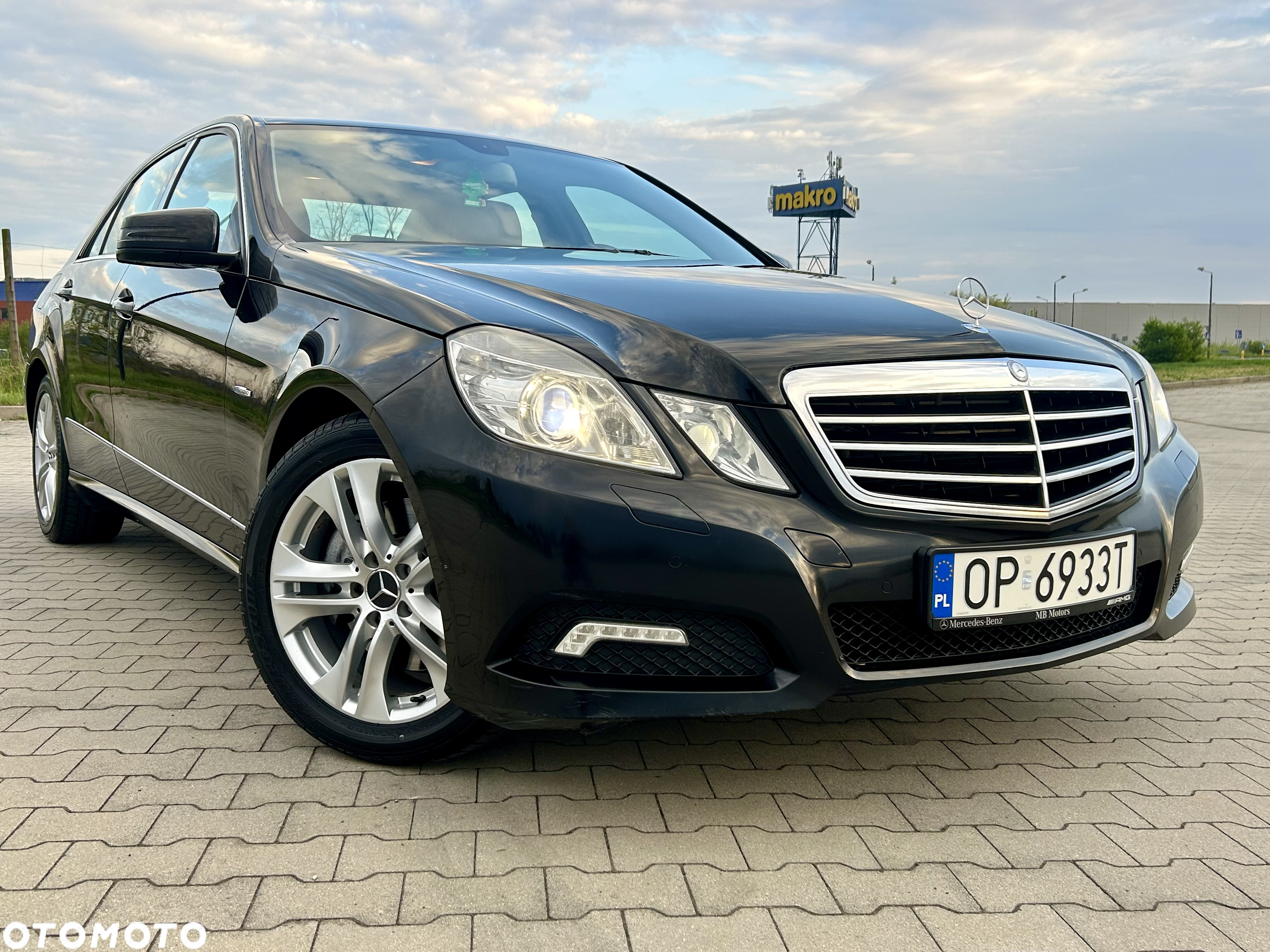 Mercedes-Benz Klasa E 350 CDI BlueEff Avantgarde - 21