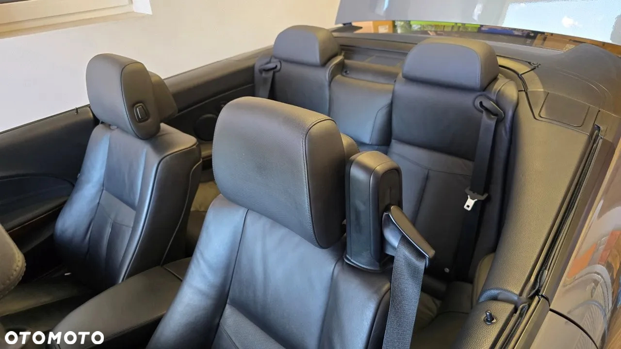 BMW Seria 6 650 i - 36