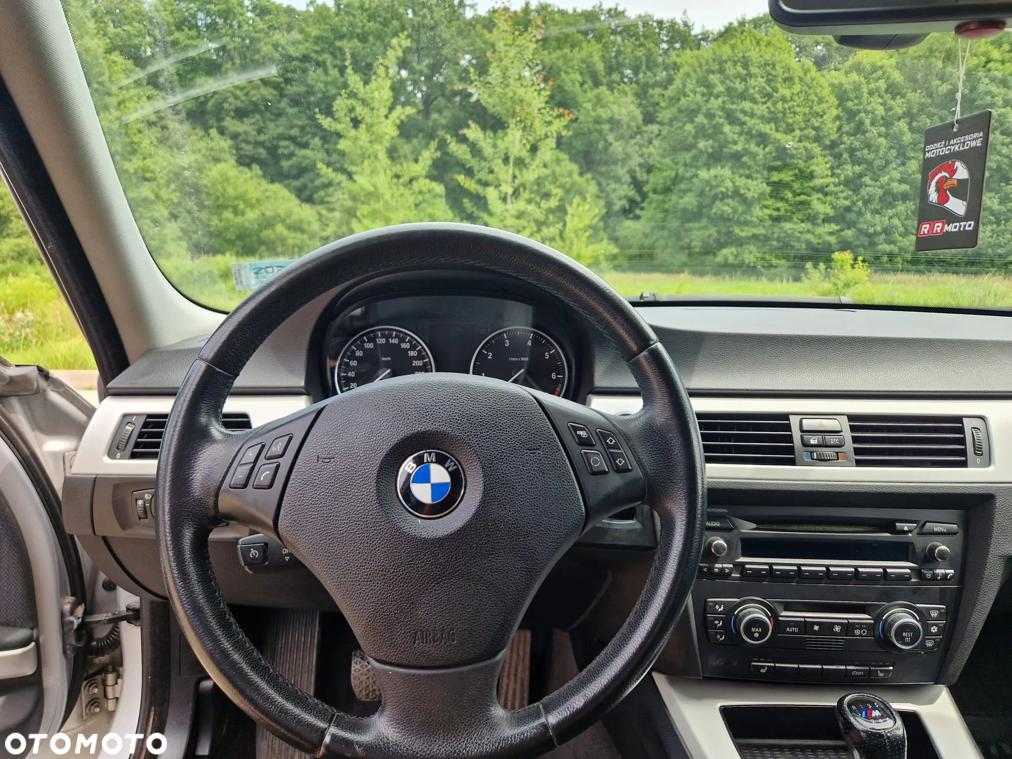 BMW Seria 3 318i - 13