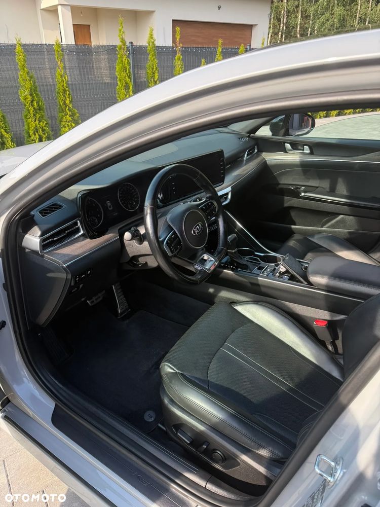 Kia K5 - 5