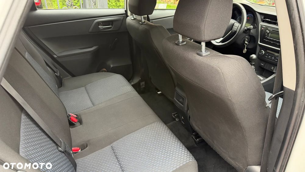 Toyota Auris 1.4 D-4D Comfort - 16