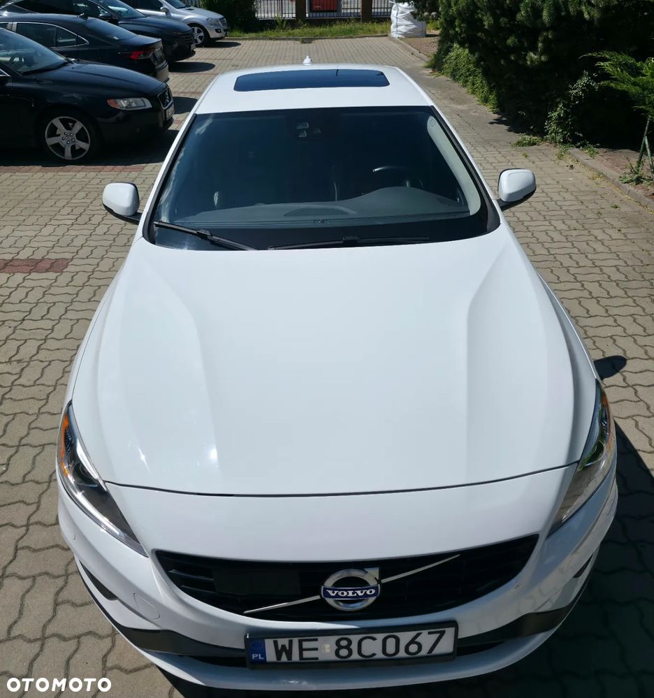 Volvo S60 T5 AWD R-Design - 10
