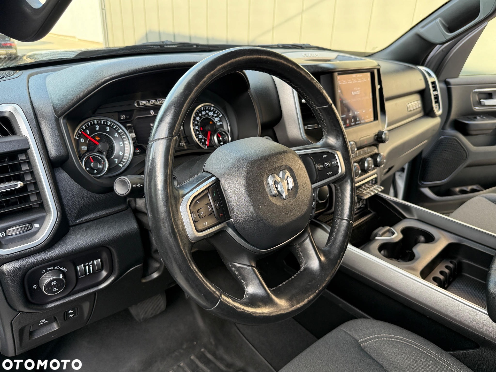 Dodge RAM 1500 5.7 4x4 - 31