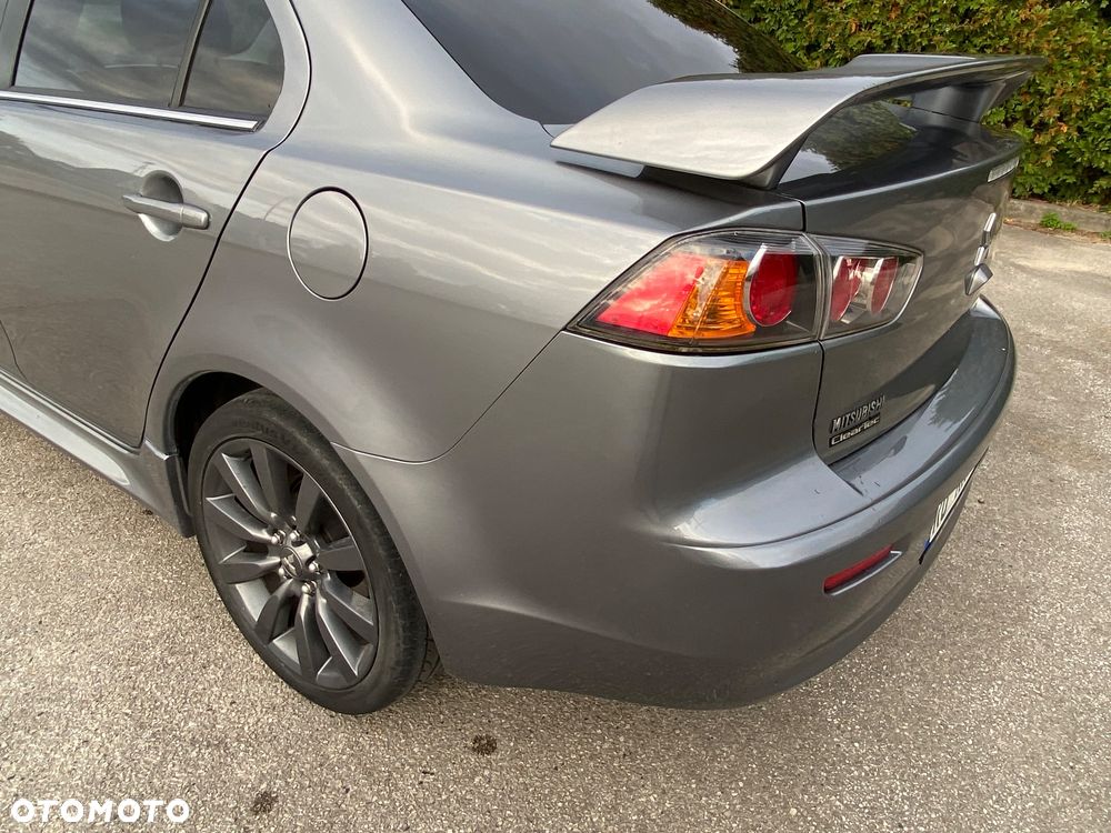 Mitsubishi Lancer - 4