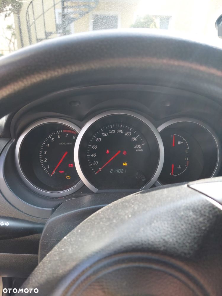 Suzuki Grand Vitara 2.0 - 9