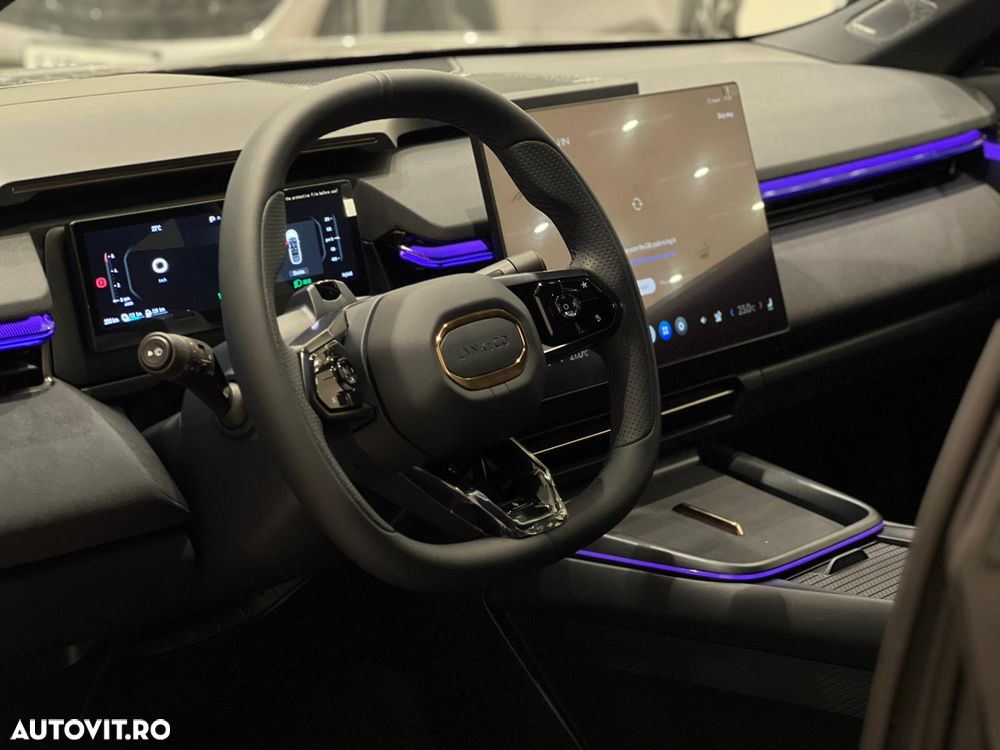 Lynk&Co 08 - 5