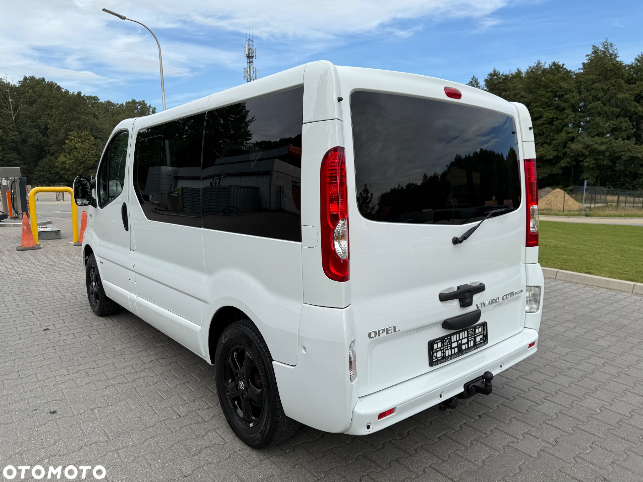 Opel Vivaro Tour Cosmo L1H1 - 4
