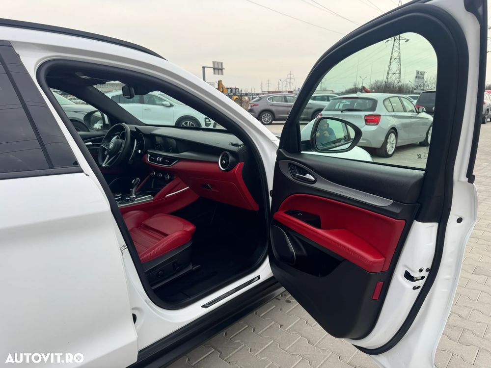 Alfa Romeo Stelvio 2.2 16V AT8-Q4 Super - 24