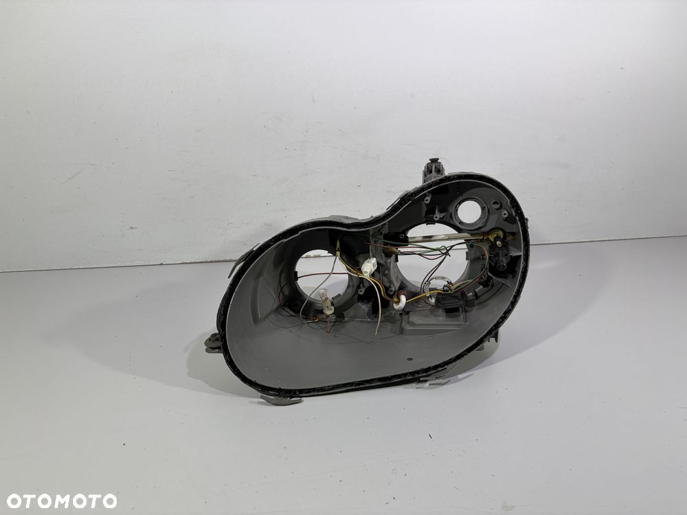 Obudowa lampy przedniej lewej mercedes clk w209 - 1