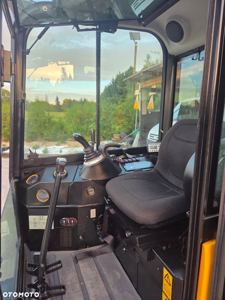 JCB 19C-1 - 5