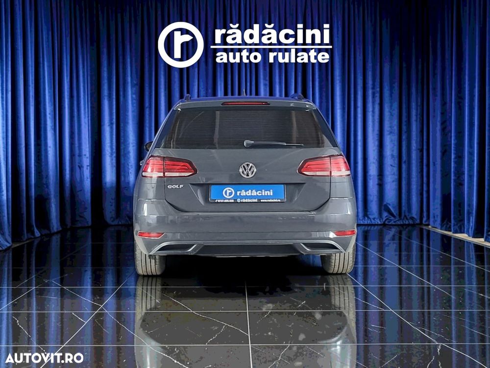 Volkswagen Golf - 9