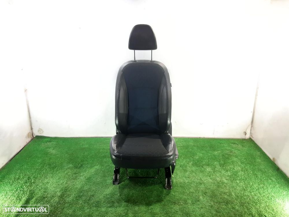 BANCO FRENTE ESQUERDO SSANGYONG TIVOLI - 1