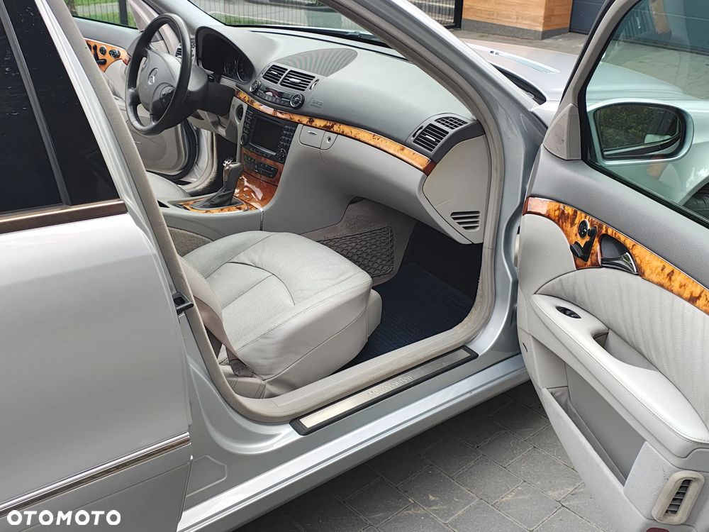 Mercedes-Benz Klasa E 500 Avantgarde - 17