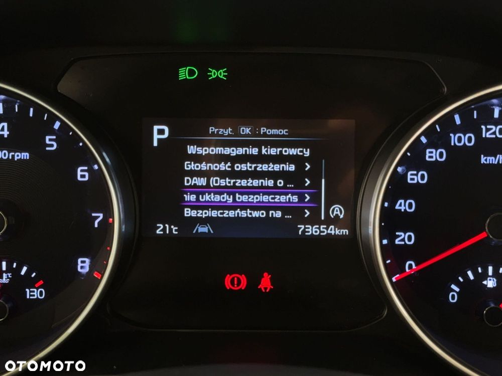 Kia XCeed - 24