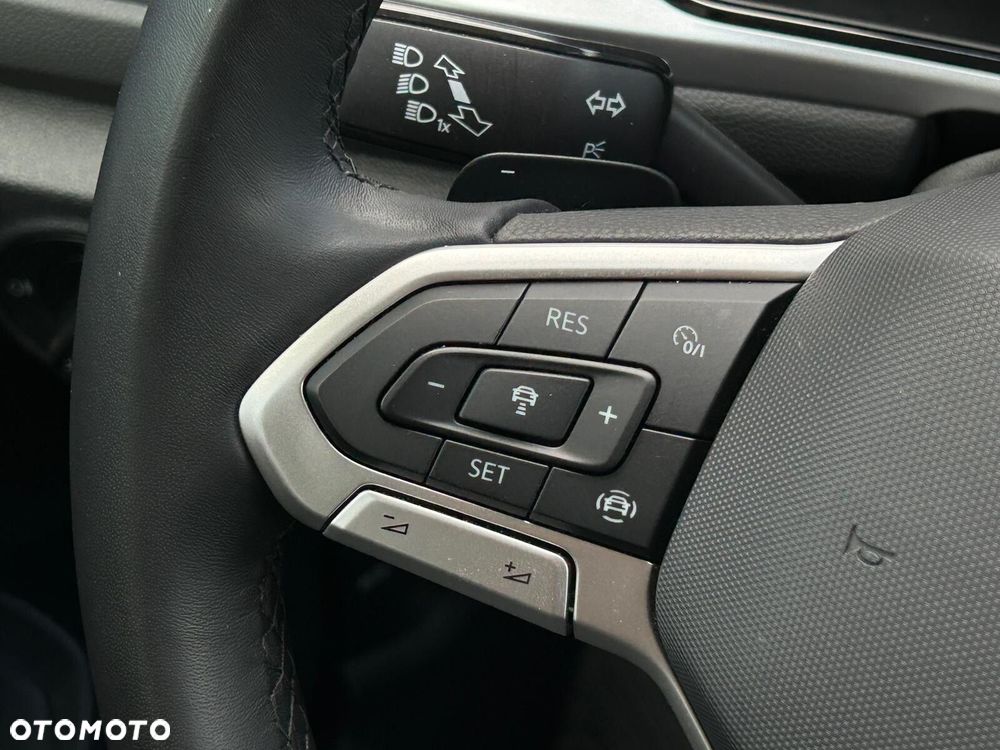 Volkswagen T-Roc 1.5 TSI Life Plus DSG - 22