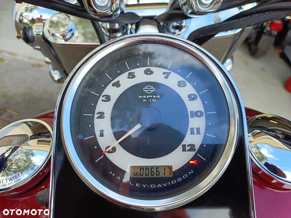 Harley-Davidson Softail Deluxe - 41
