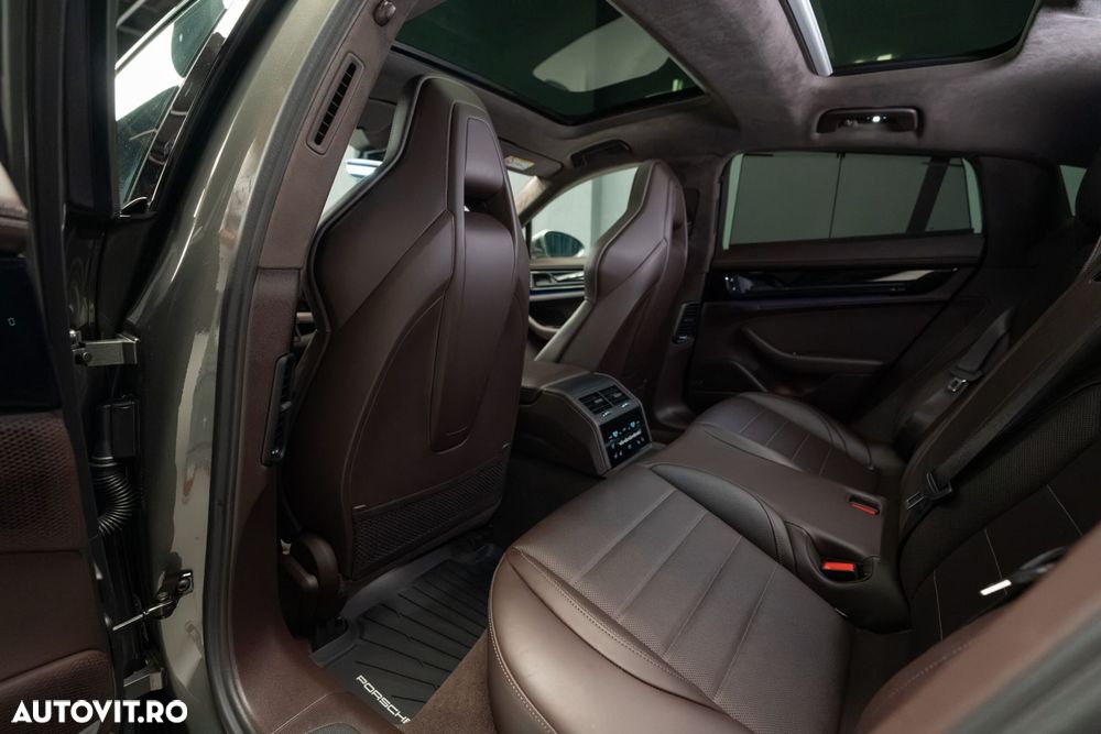 Porsche Panamera 4 - 29