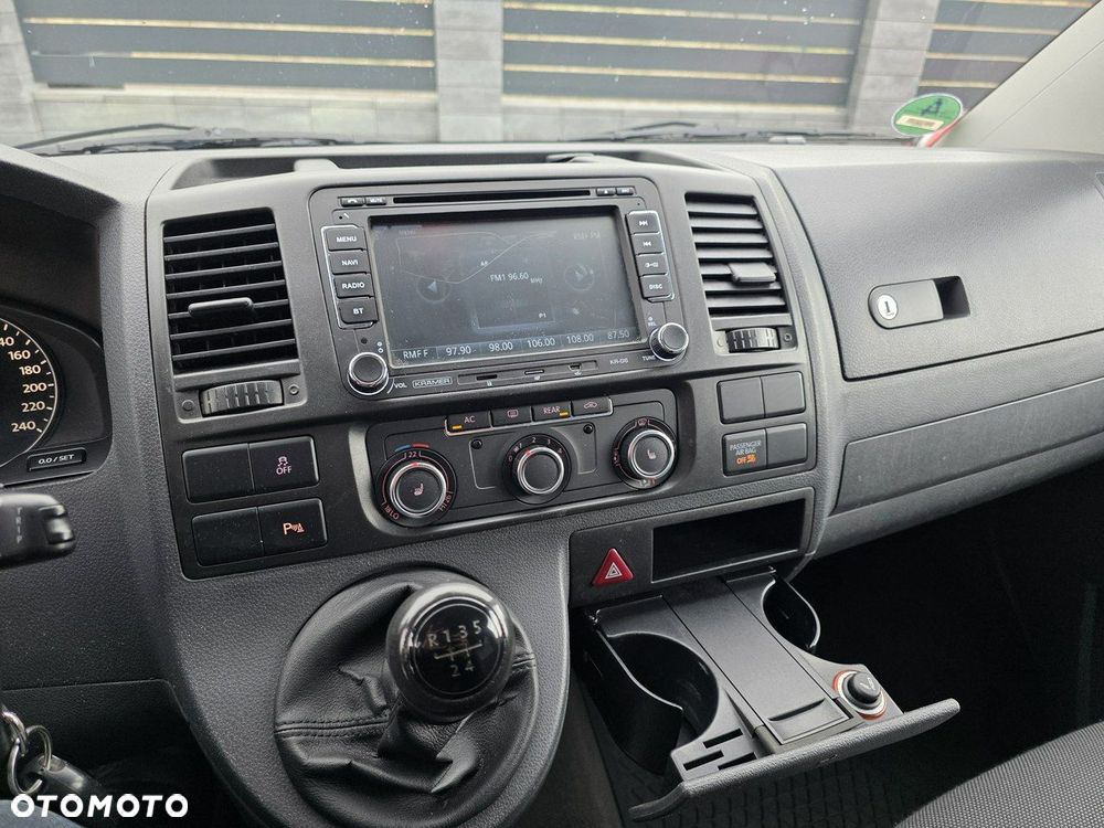 Volkswagen Multivan - 10