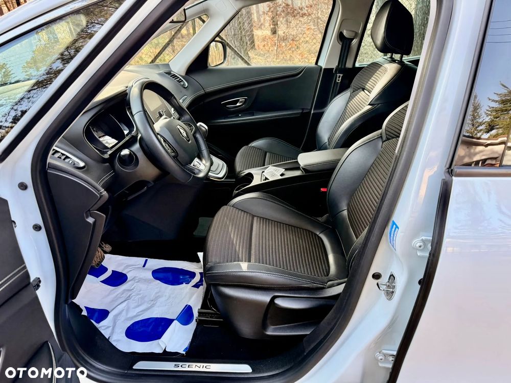 Renault Grand Scenic TCe 140 GPF EDC INTENS - 19