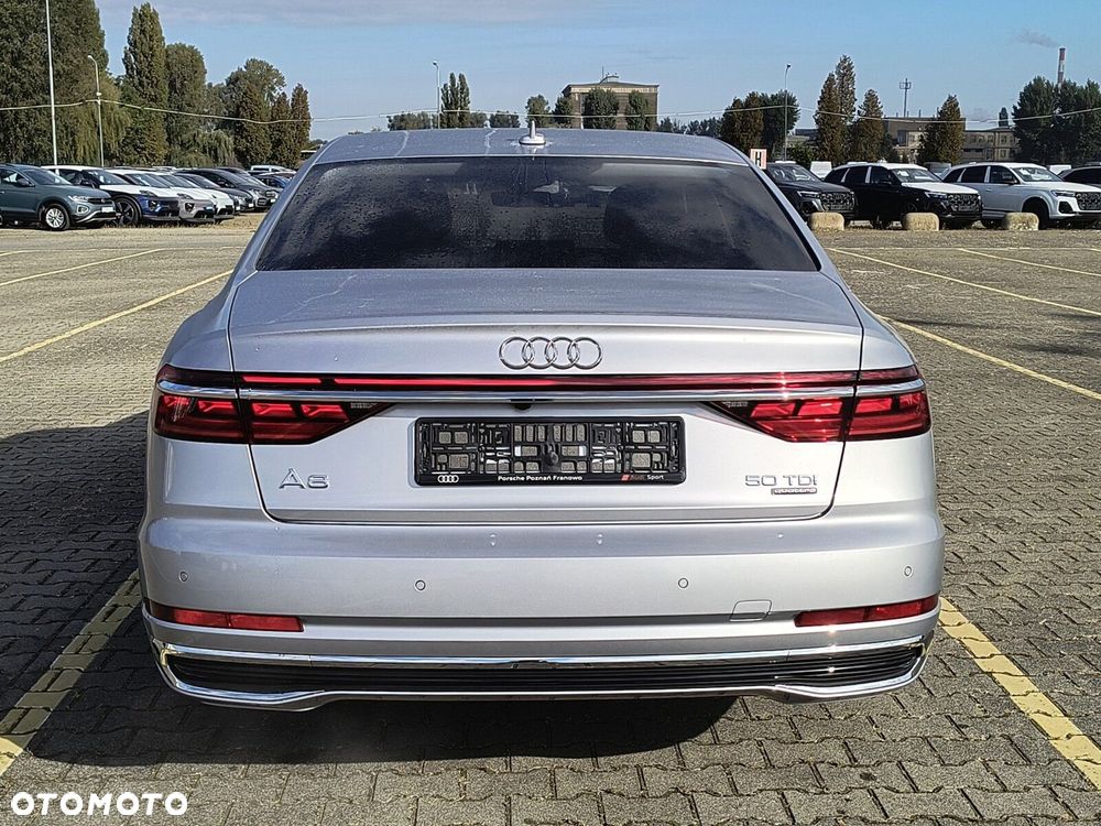 Audi A8 - 7