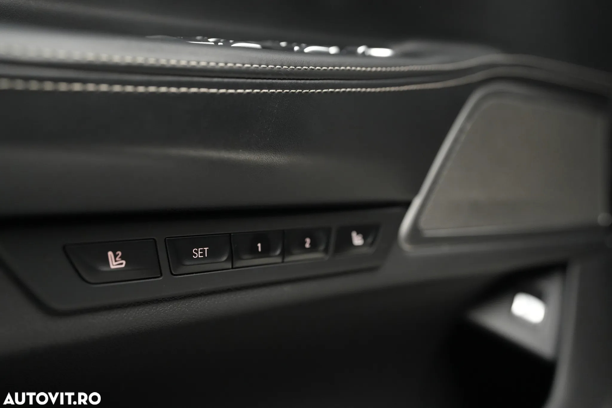 BMW Seria 7 740d xDrive MHEV - 17