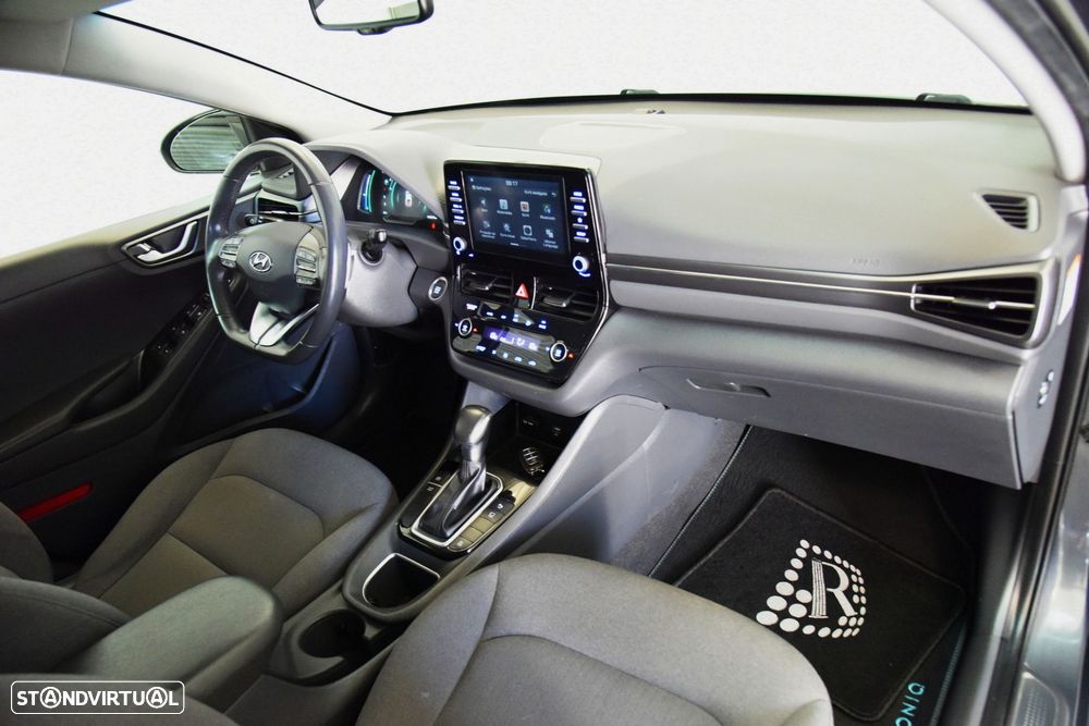 Hyundai Ioniq - 26