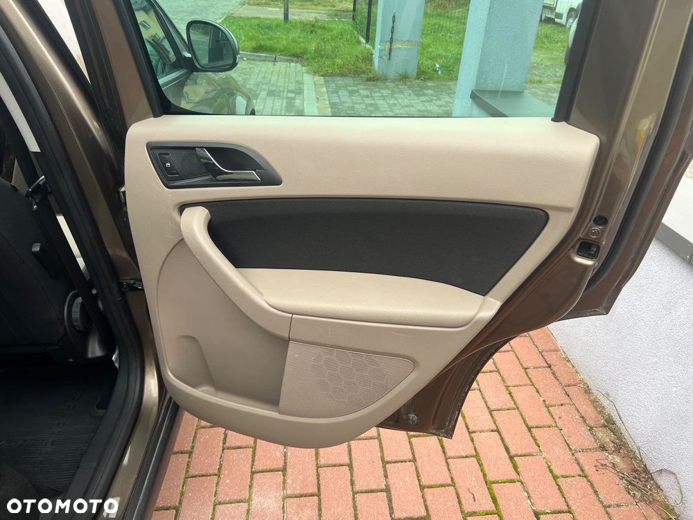 Skoda Yeti 1.8 TSI 4x4 Elegance PLUS EDITION - 24