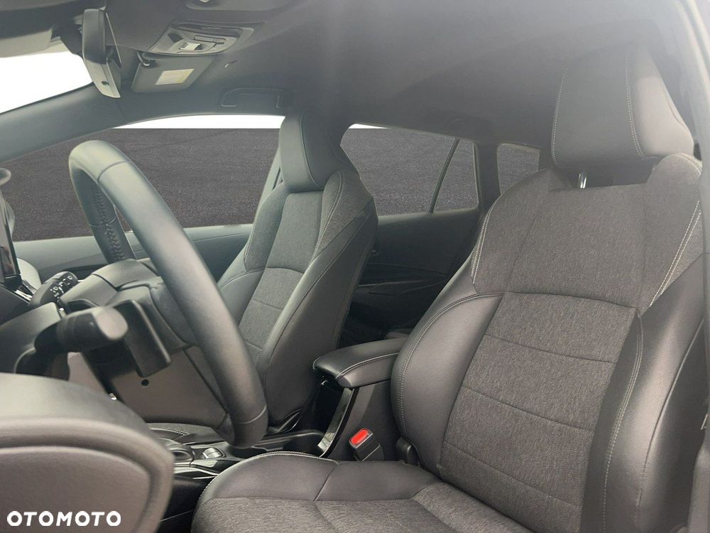 Toyota Corolla - 10