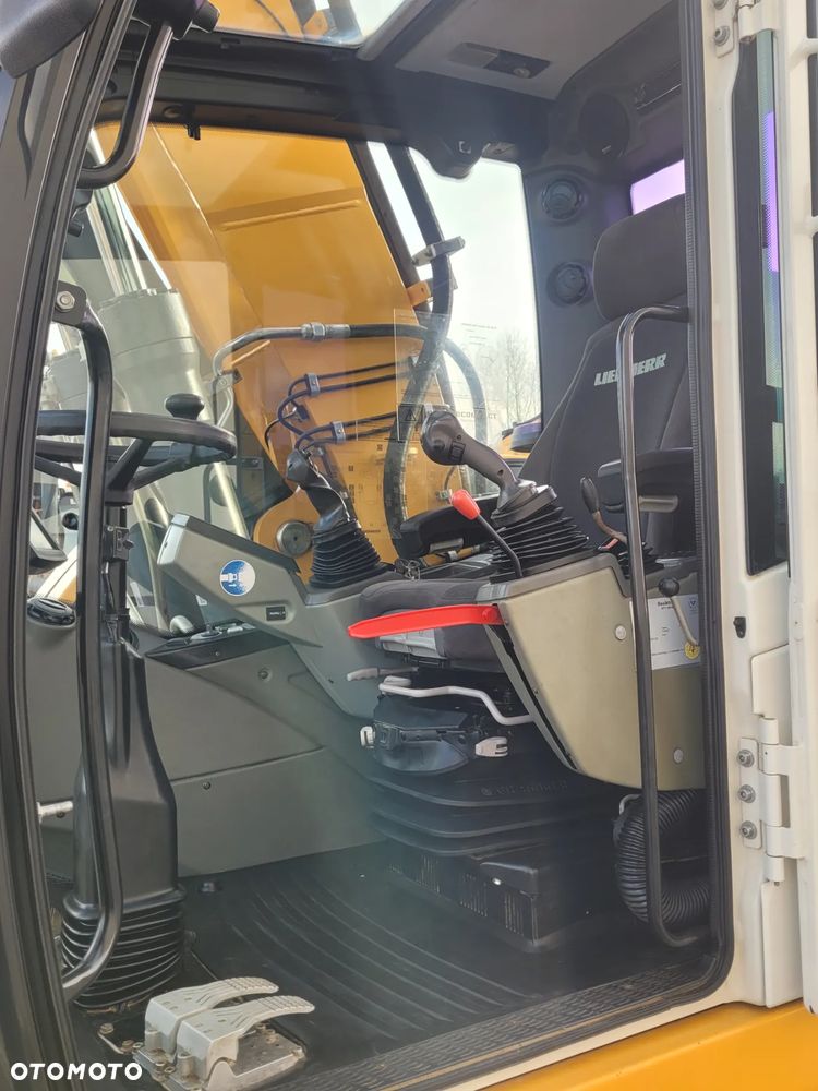 Liebherr A918 compact / ROTOTILT ze szczypcami / 7800h / bez AdBlue i DPF / - 23